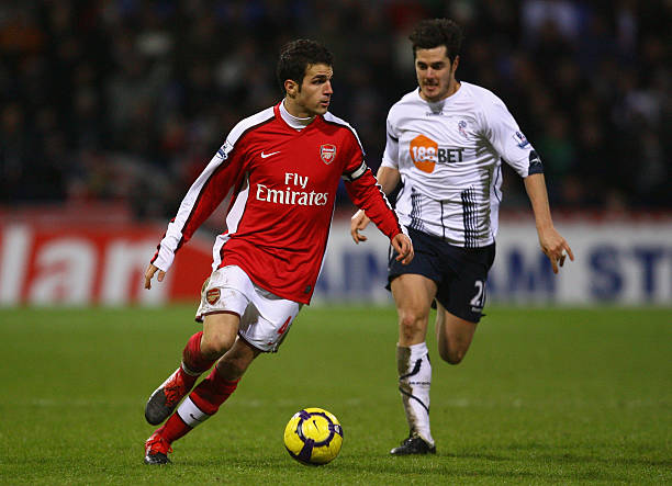 同时揭示了 同时揭示了